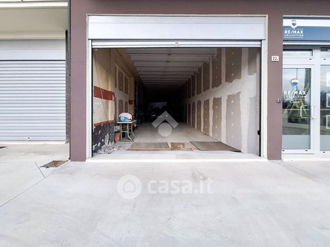 Ufficio in commerciale in Via Bell'Italia 22