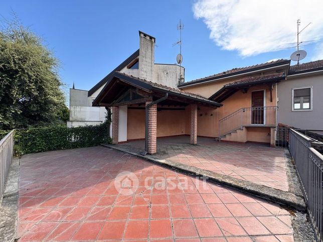 Villa in residenziale in Via Guglielmo Tenca