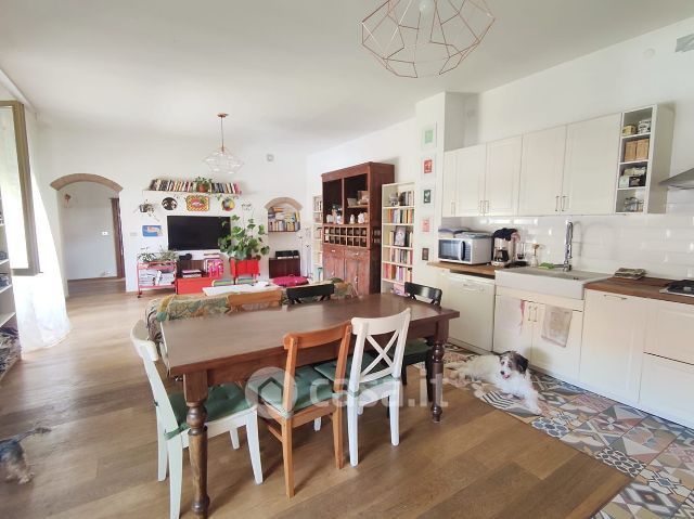 Villa in residenziale in Viale Italia