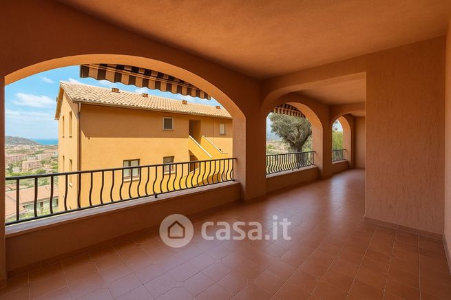 Appartamento in residenziale in Via della Grotta