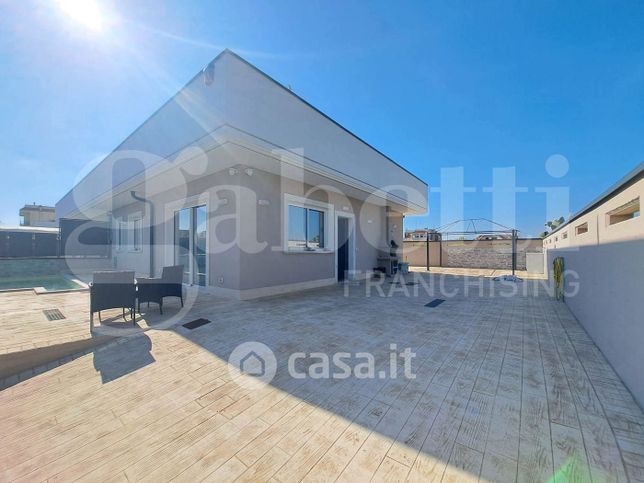 Villa in residenziale in Via delle Capinere 10 -26