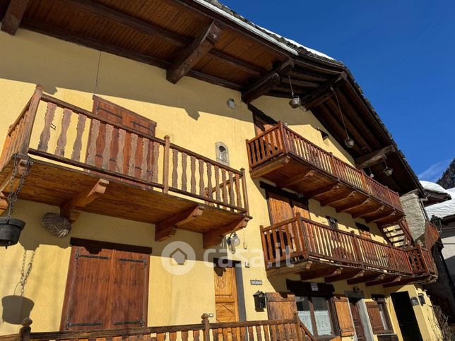 Appartamento in residenziale in Via Passerin D'Entreves