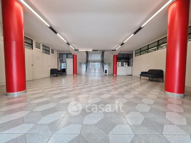 Ufficio in commerciale in Strada di Settimo 407