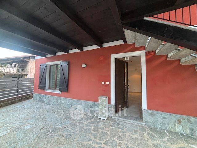 Casa bi/trifamiliare in residenziale in Via Primo Gennaio 52