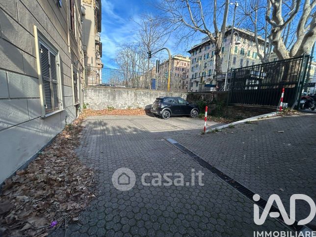 Ufficio in commerciale in Via Giuseppe Casaregis