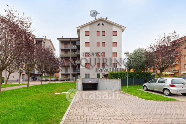 Appartamento in residenziale in Via Celso Gherardi 6