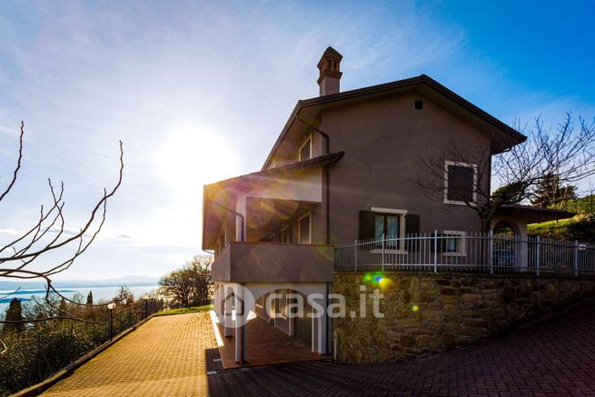 Villa in residenziale in 