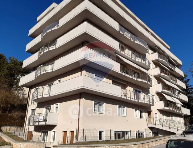 Ufficio in commerciale in Via Porta Napoli 16