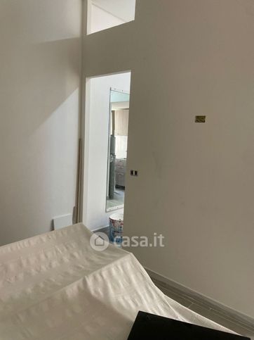 Appartamento in residenziale in Via Francesco Caracciolo