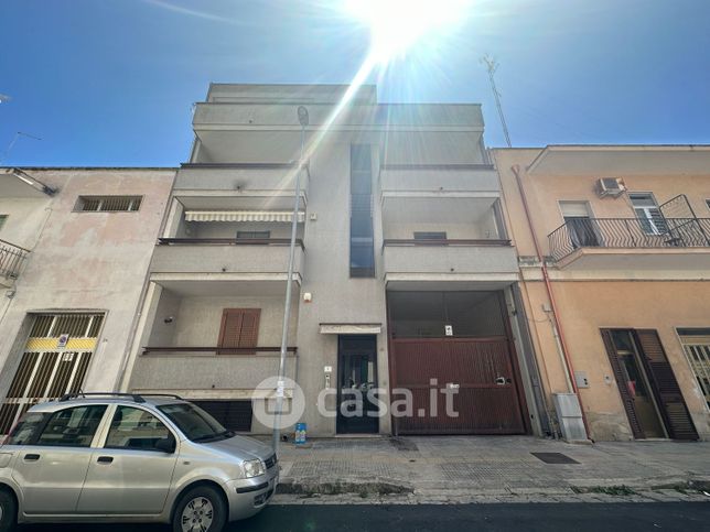 Garage/posto auto in residenziale in Via Casale Cerrate 26