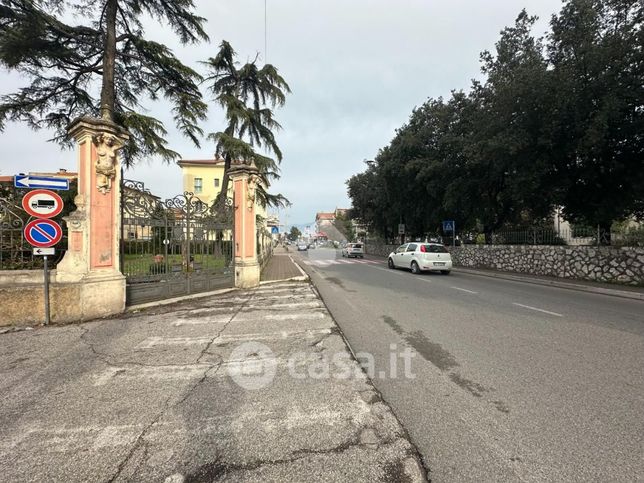 Box/posto auto in residenziale in Via della Vignola 1