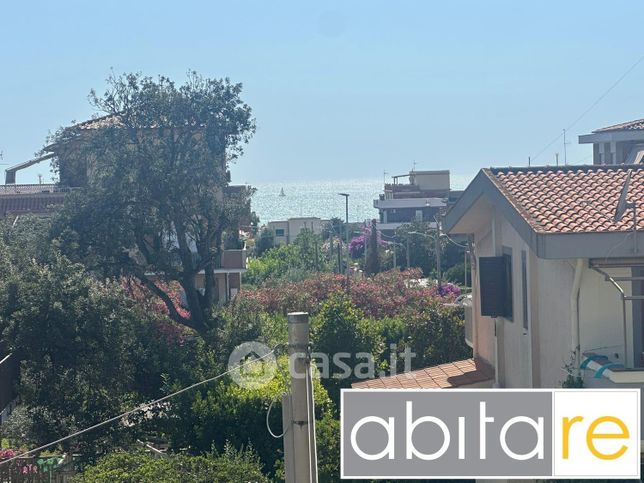 Casa bi/trifamiliare in residenziale in Via Aurora Boreale 1