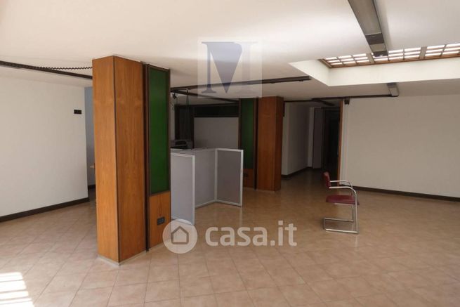 Ufficio in commerciale in Via Zabarella