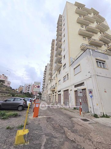 Ufficio in commerciale in Via Alfredo Oriani