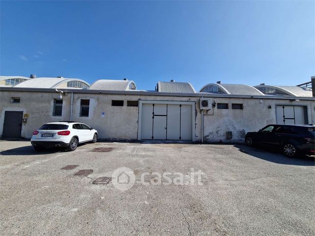 Capannone in commerciale in Via XX Settembre