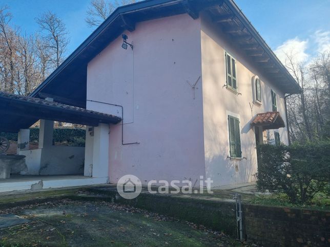 Casa indipendente in residenziale in LOC. CASTIONE