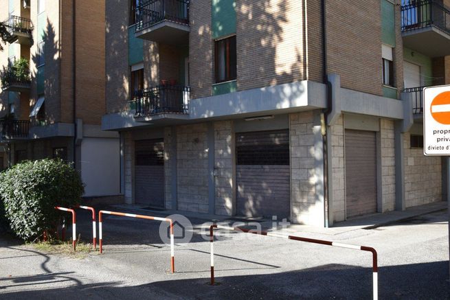 Attivitã /licenza (con o senza mura) in commerciale in Via dei Martiri