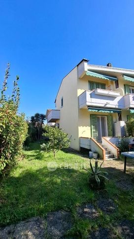 Casa bi/trifamiliare in residenziale in Via Pontremoli 56