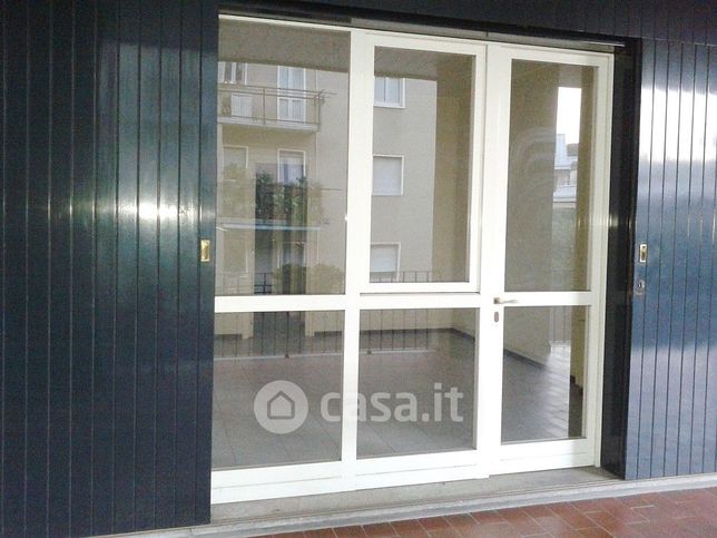 Ufficio in commerciale in 