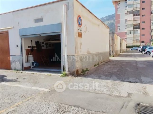 Garage/posto auto in residenziale in Via Calcante