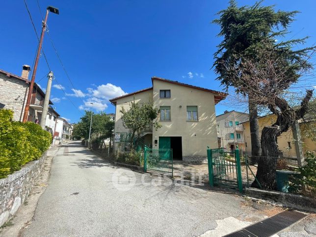 Casa indipendente in residenziale in Via Di Raggio