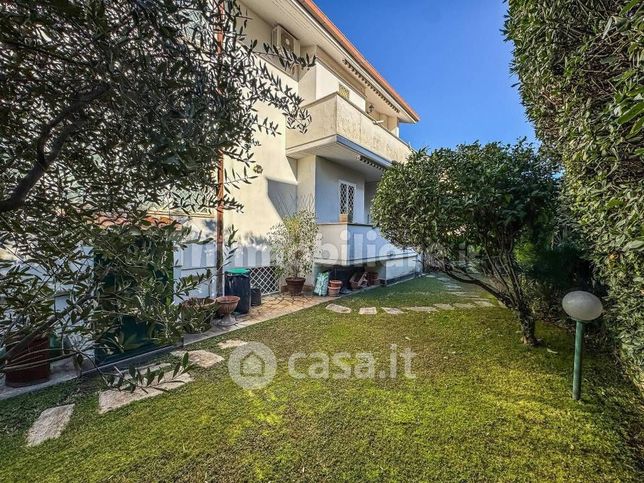 Villetta a schiera in residenziale in 