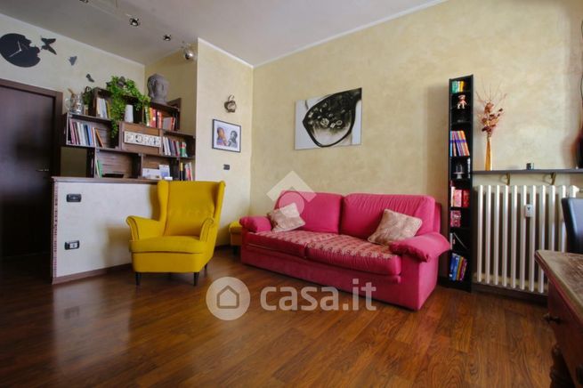 Appartamento in residenziale in Via Michele Coppino 41