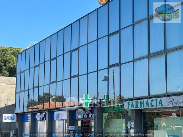 Ufficio in commerciale in Via Luciani Alfredo 24