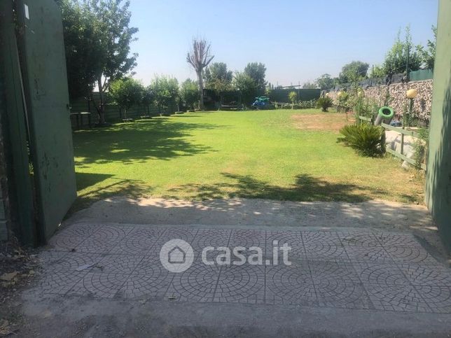 Terreno agricolo in commerciale in 