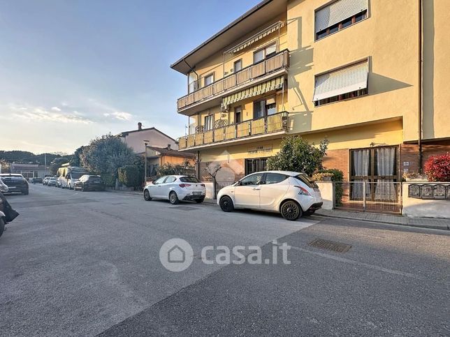 Ufficio in commerciale in Via A. Fantozzi 37