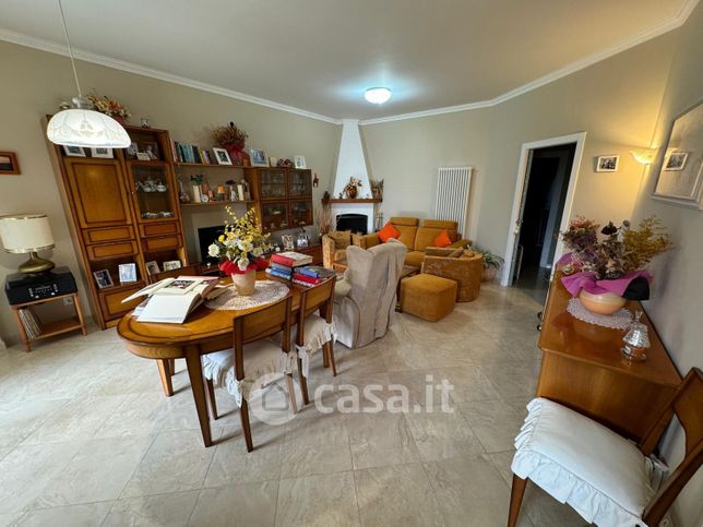 Casa indipendente in residenziale in Via Cappelletta 5 A