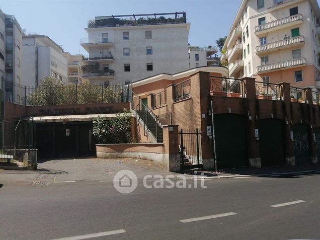 Box/posto auto in residenziale in Via di San Valentino