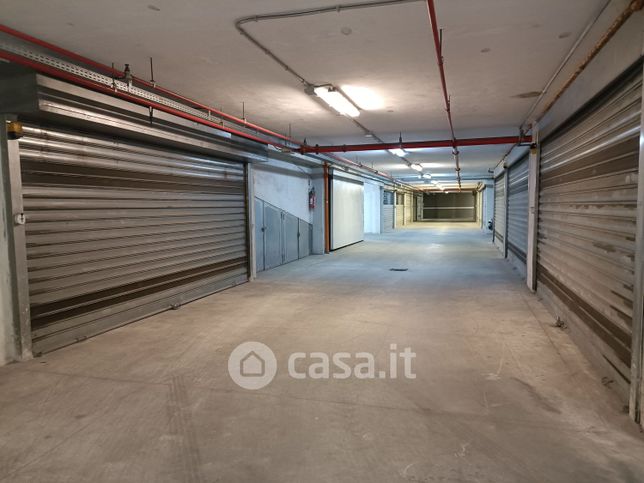 Garage/posto auto in residenziale in Via Sacra Famiglia 41