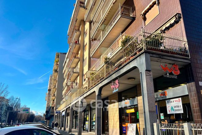 Attivitã /licenza (con o senza mura) in commerciale in Via Sandro Botticelli 33