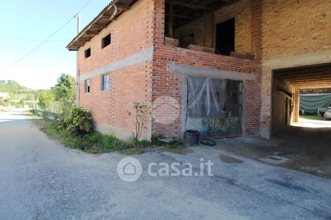 Rustico/casale in residenziale in Località Re 16