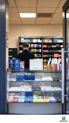 Attivitã /licenza (con o senza mura) in commerciale in 