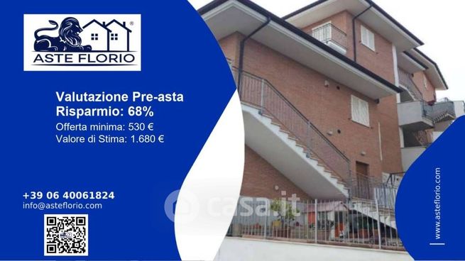 Box/posto auto in residenziale in Via Trentino