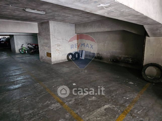 Box/posto auto in residenziale in Via Archimede 113