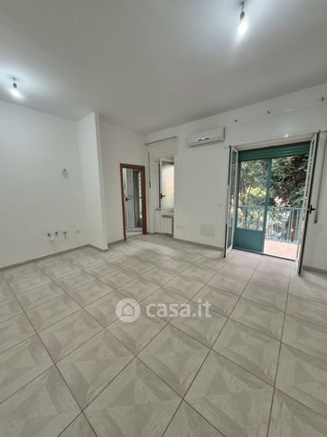 Appartamento in residenziale in Via Domenico Fontana