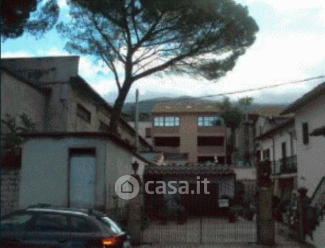 Ufficio in commerciale in Via Cannaiola 1 /B