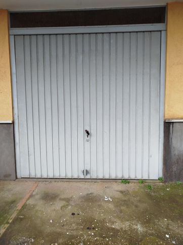 Garage/posto auto in residenziale in Via Legittimo