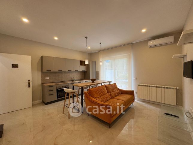 Appartamento in residenziale in Via Sen. Arturo Perugini 7