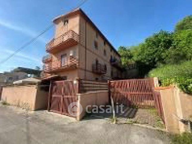 Appartamento in residenziale in Via Case Gioacchino 13