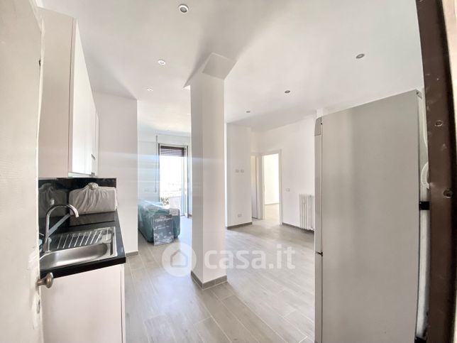 Appartamento in residenziale in Via Cornelio Nepote 21