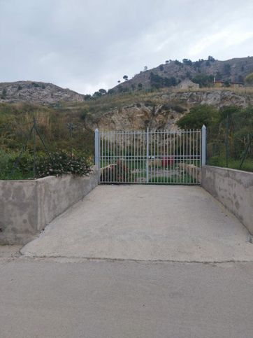 Terreno agricolo in commerciale in Contrada Sorce