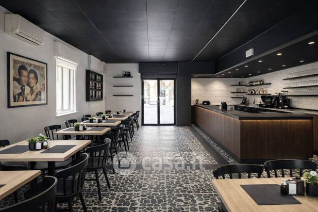 Negozio/locale commerciale in commerciale in Piazza Isolo