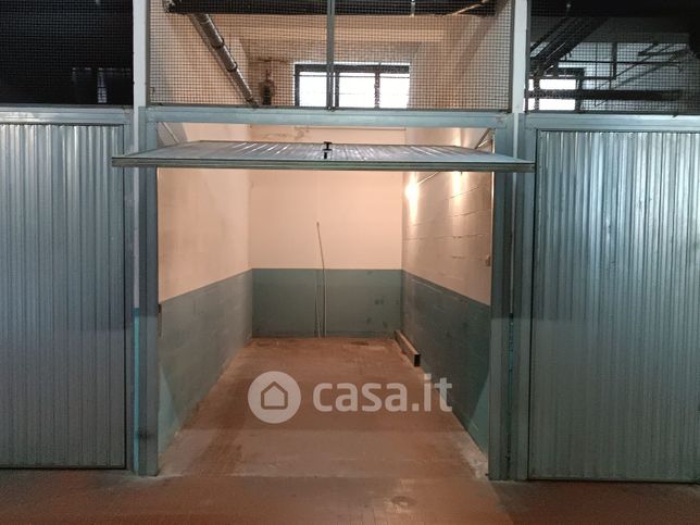 Box/posto auto in residenziale in Via Borgone 15