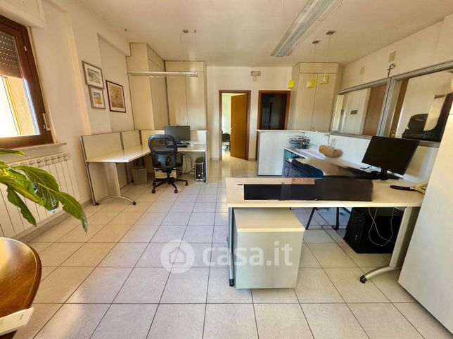 Ufficio in commerciale in Via Bruno Buozzi