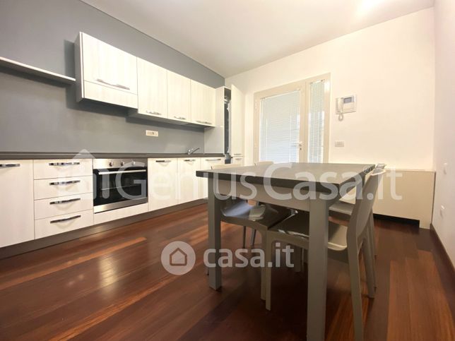 Appartamento in residenziale in Via Nicostrato Castellini