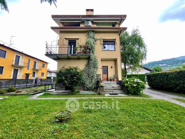 Appartamento in residenziale in Via Damiano Chiesa 7